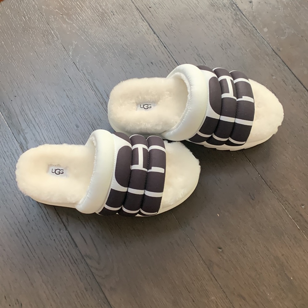 Ugg maxi slide logo quilted puff platform slipper sandals white black